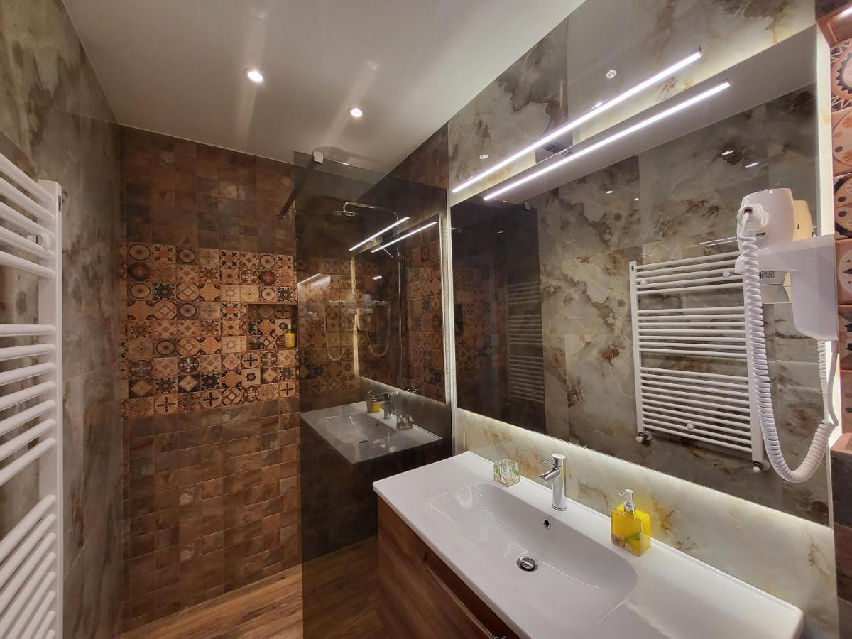 Grozavesti Luxury Apartment With 2 Rooms Bucharest Exterior photo
